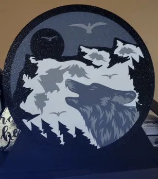 Wolf Lightbox