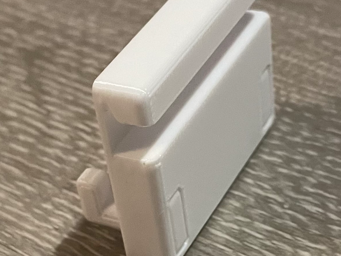 SKADIS rail mount for bath sliding door