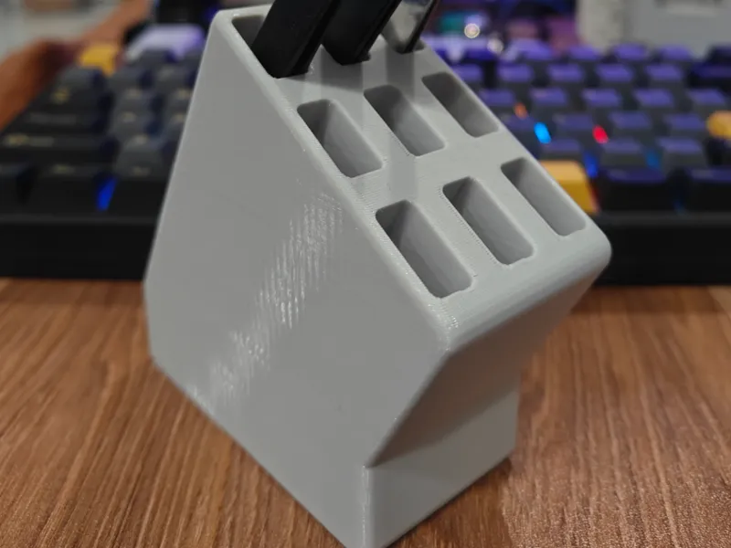 镊子收纳盒-9槽位（Tweezers Storage Box - 9 Slots）