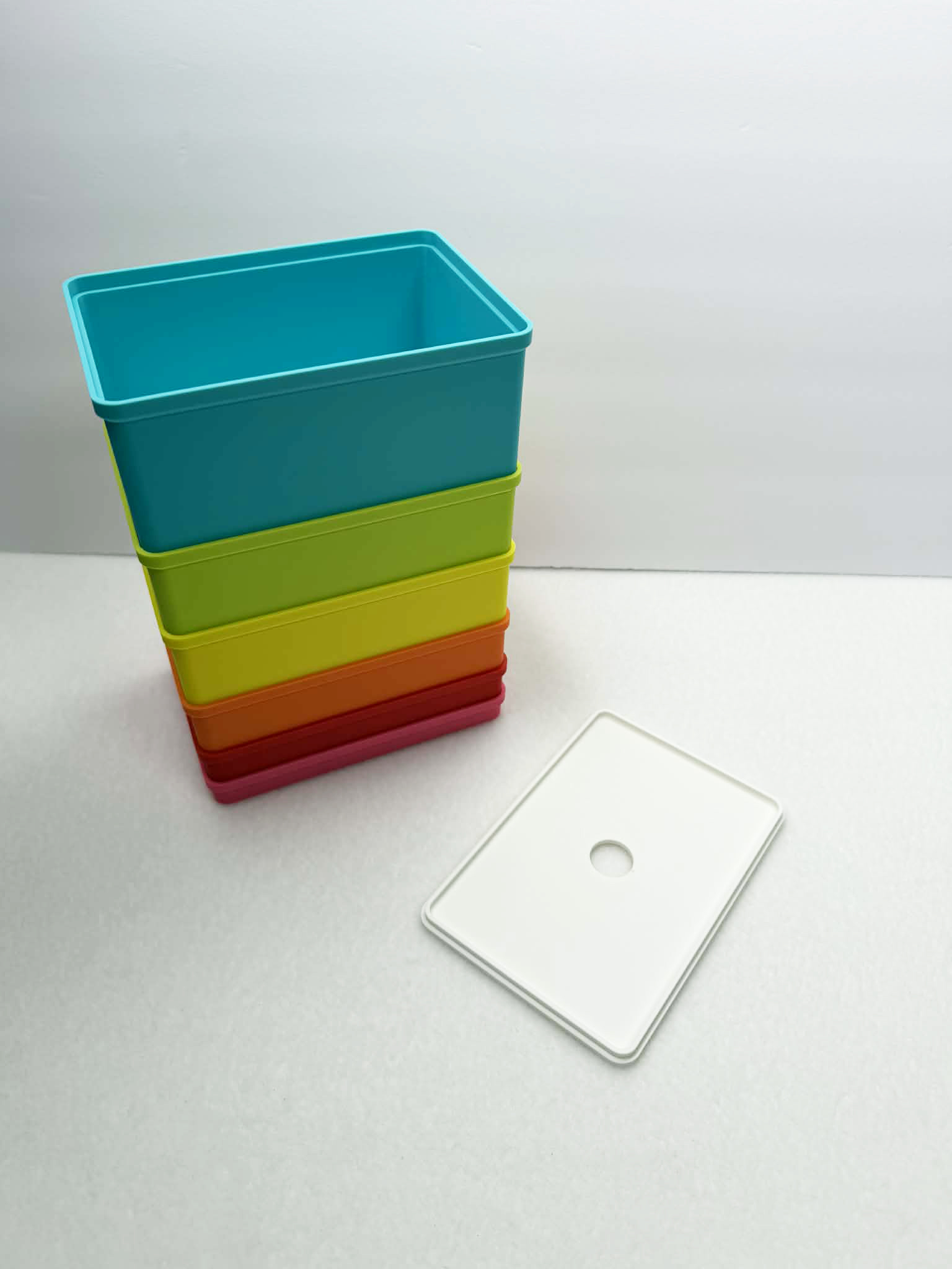 Miniatura 1 do modelo 3D Customizable Stacking Bin 100mmx150mm