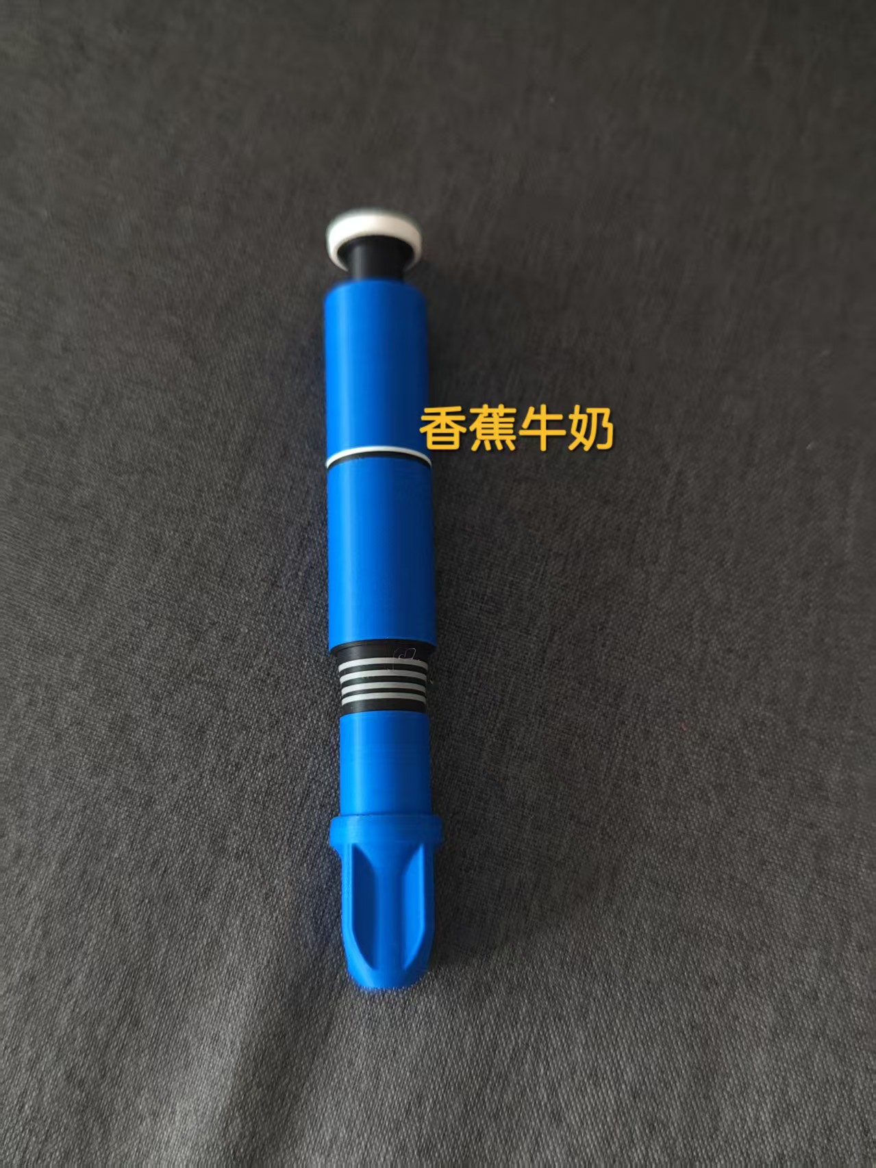 Miniatura 2 do modelo 3D 三角洲行动-针剂注射器按压笔(可玩可写)