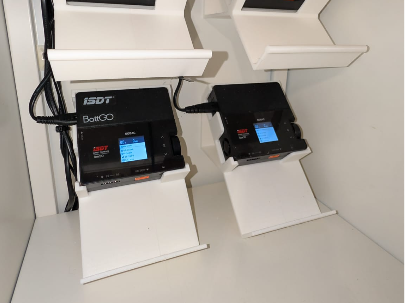 ISDT 608AC Wallmount mit Battery Tray