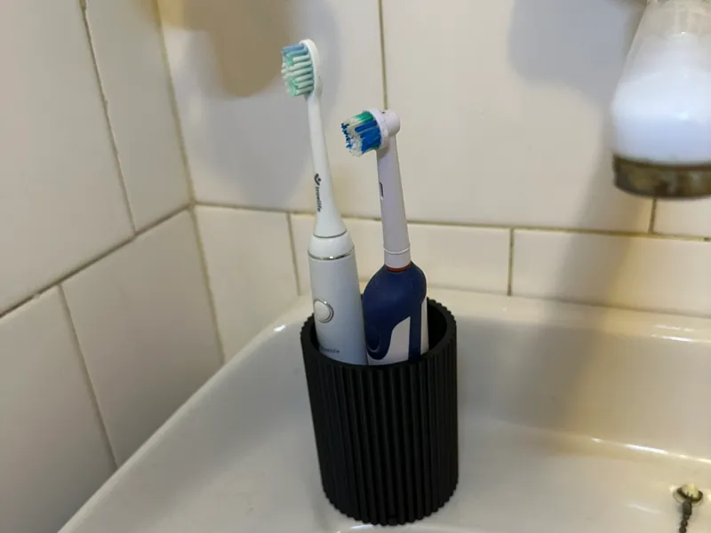 Japandi Self-Draining Toothbrush Cup