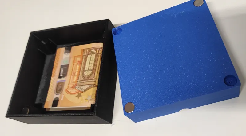 Secret Box Ashtray
