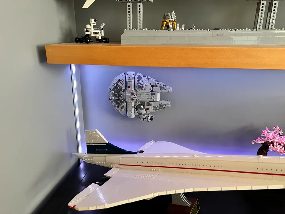 Millennium Falcon(75375) wall mount by Jackie_snipes MakerWorld