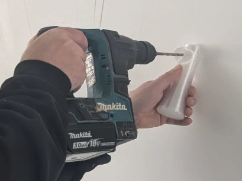 Dust bottle for drilling
