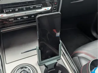 2020 - 2024 Ford Explorer Phone Mount USB-C Cables