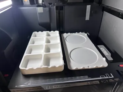 Paint Palette w/ Lid, brush washing cups, magnetic