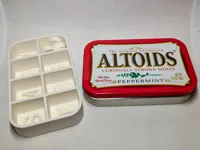 Pilulier hebdomadaire pour boîte Altoids — photo 1