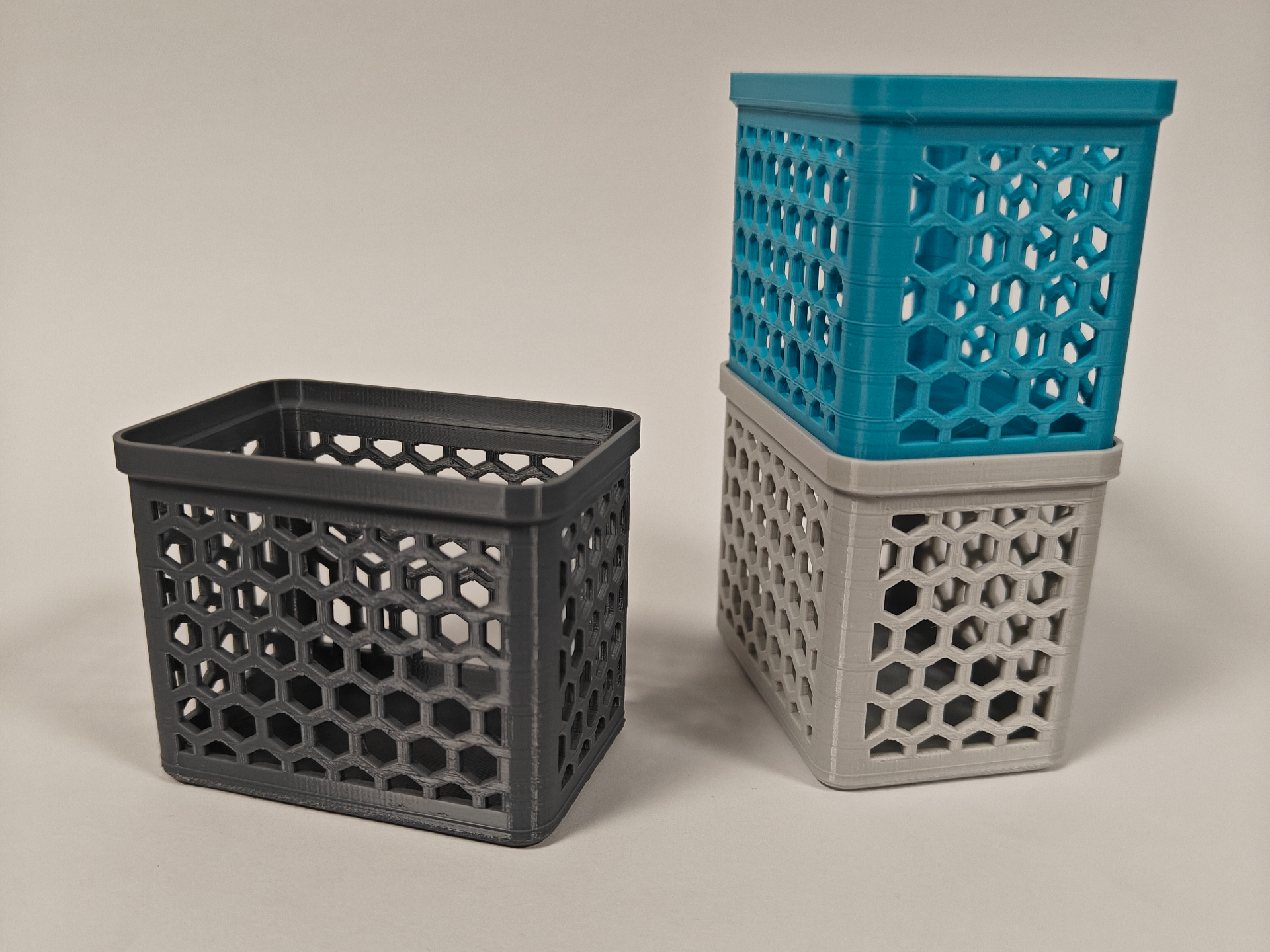 Miniatura 1 do modelo 3D Stackable Organizer Bins | 3 Sizes | Hex Pattern