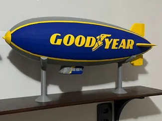 Dirigível Blimp Goodyear Winged Foot One