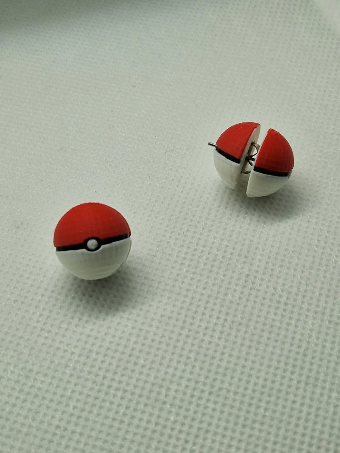 Pokeball earring view 4