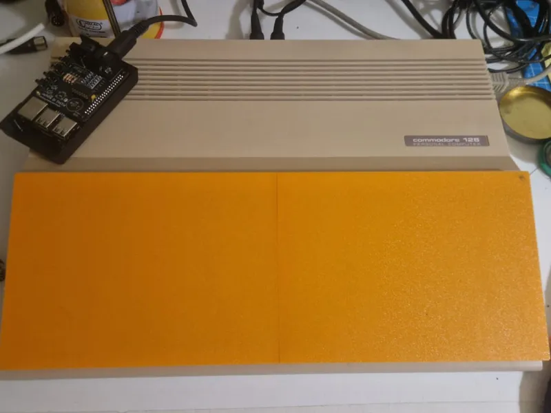 Commodore 128 dustcover