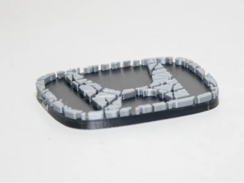 Honda Logo Keychain – Cracked Mosaic Style