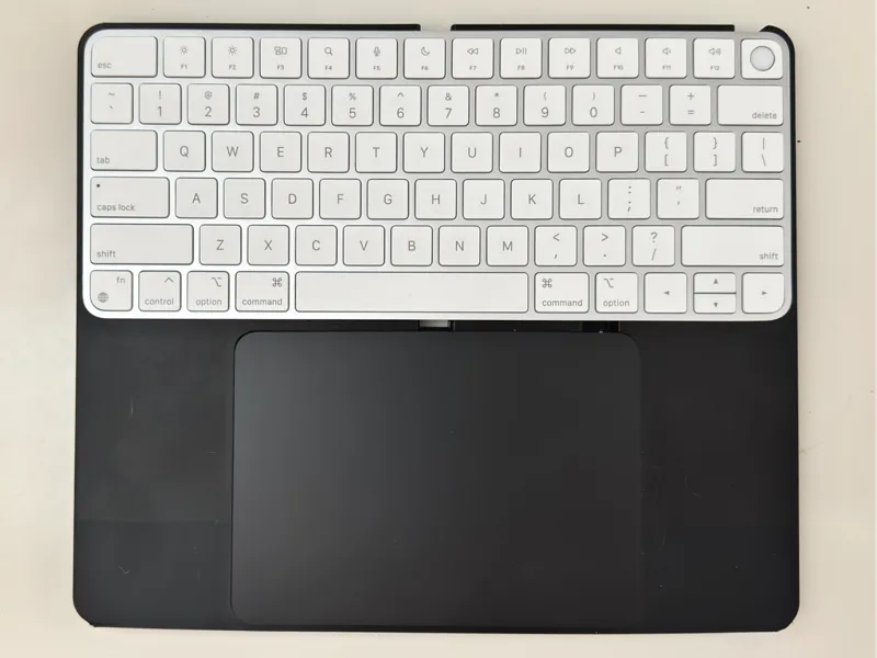 Apple magic keyboard and trackpad tray