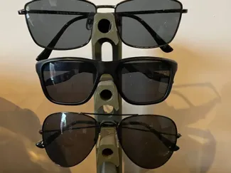 Design (sun) glasses stand/holder