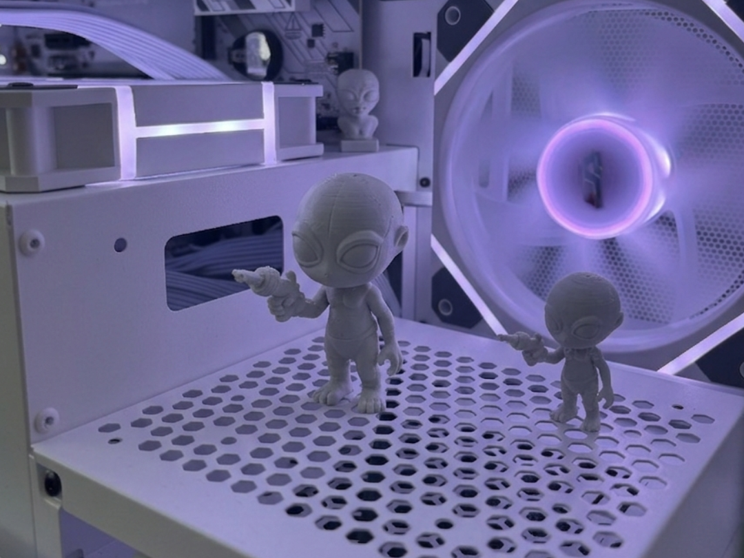 Chibi Alien Scout with Ray Gun | Sci-Fi Mini