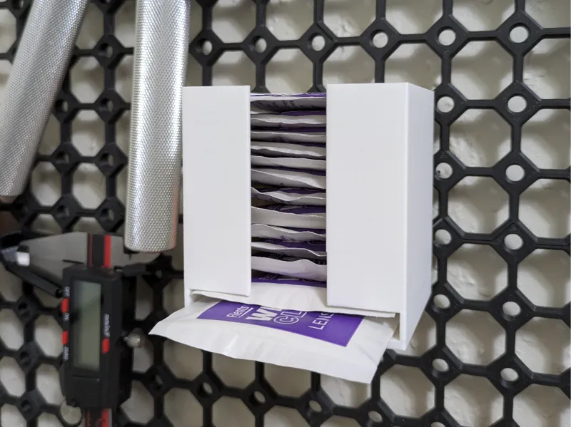 Lens Wipe Packet Dispenser for MultiBoard