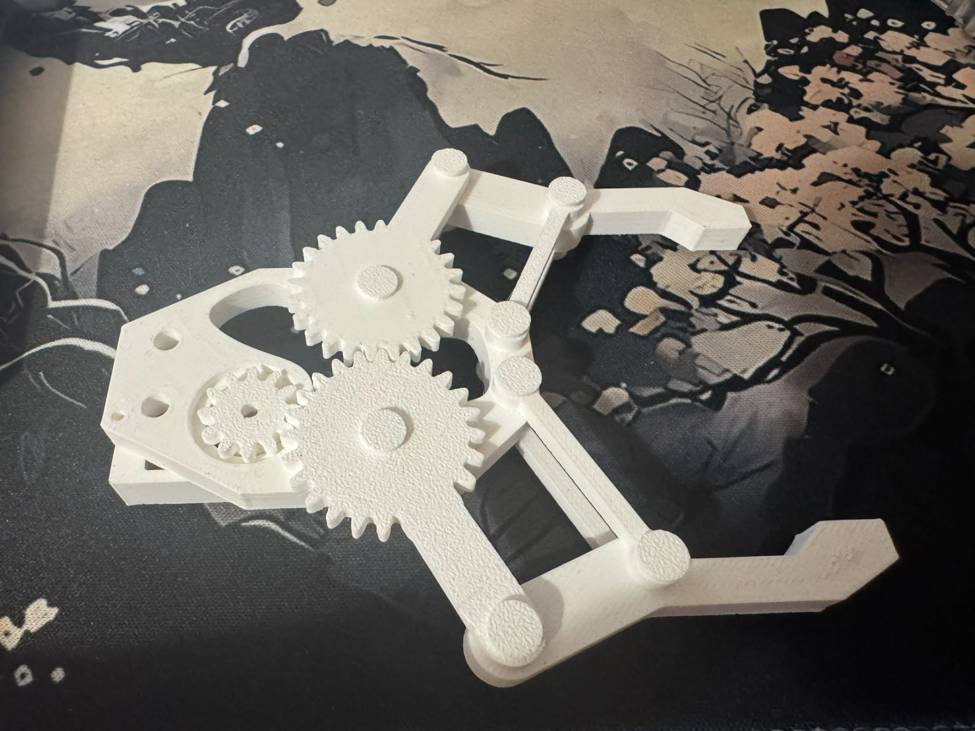 gripper with step motor