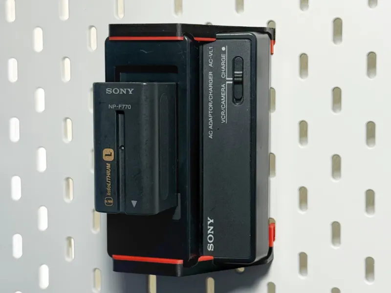 Sony AC-VL1 Charger Mount for Skadis (L series)
