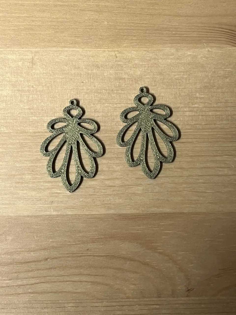 earrings view 2