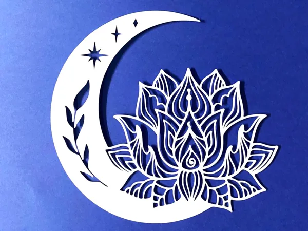 Fleur de lotus sur la lune