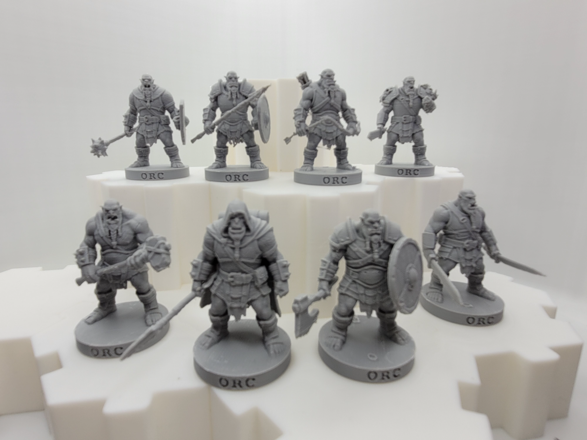 DnD -  Orc Set – 8 Miniaturen