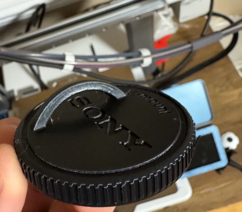 Loop Lens Cap for Sony E-Mount Lenses