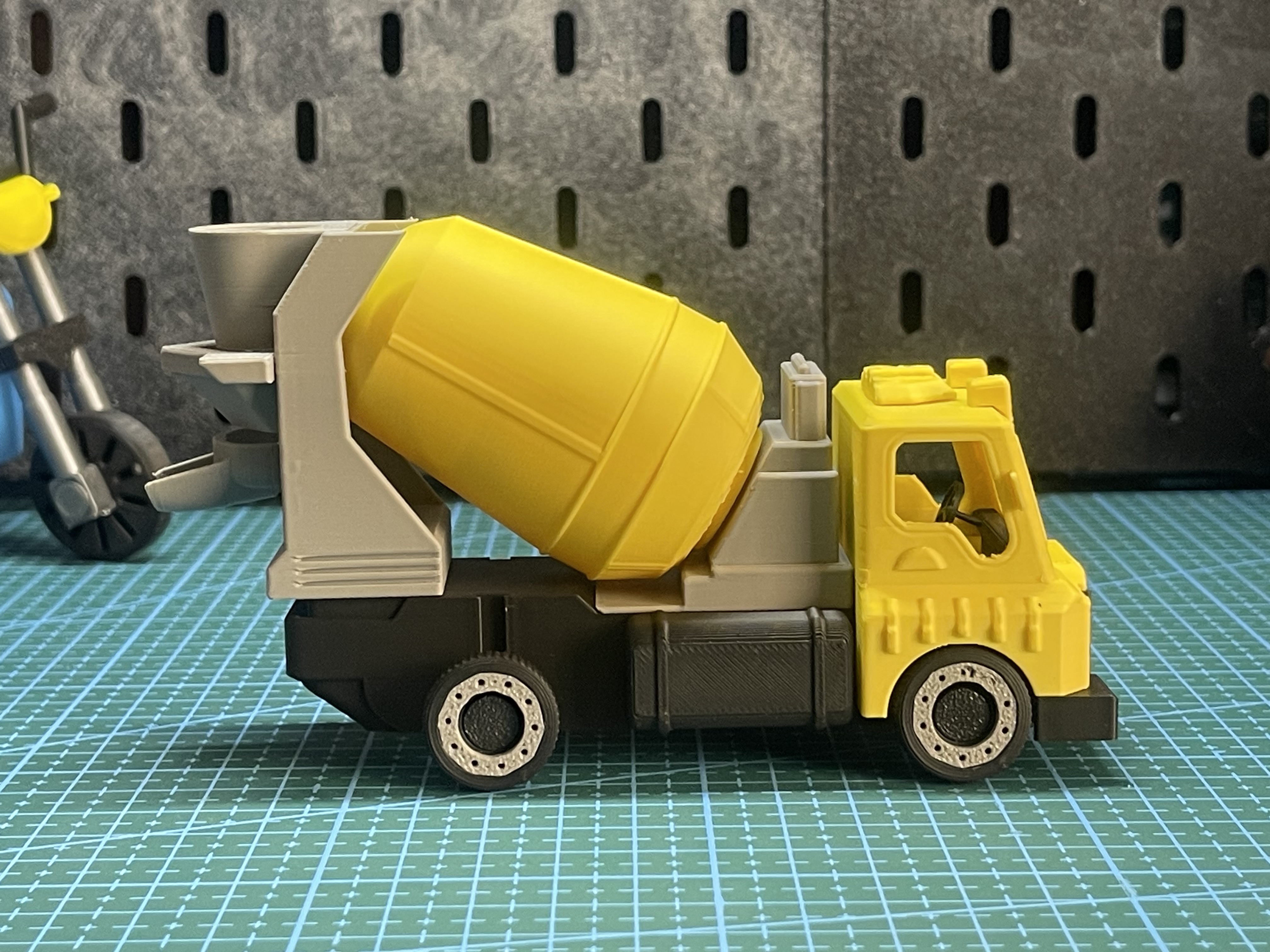 Miniatura 2 do modelo 3D 迷你版！混凝土搅拌车崽崽来啦~