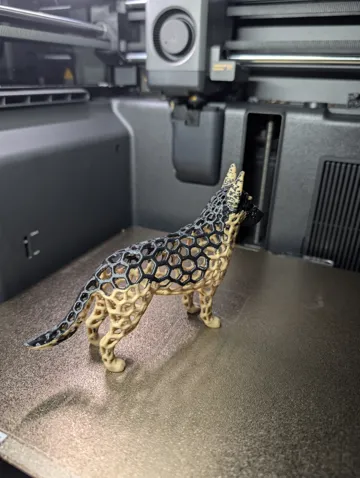 Letrero o emblema decorativo: Voronoi Dog German Shepherd — vista de referencia 4