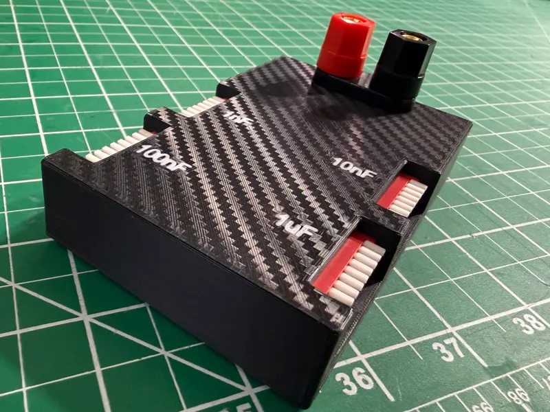 Electronics-Salon Capacitance Box (1nF to 9999nF)