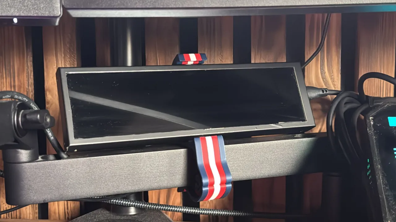 Ultimativ Desk & Cockpit Phone Holder Clip v3 view 3