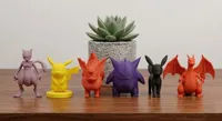 Monochrome pokemons (on differents plates)