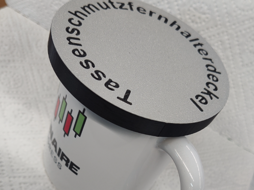 The "Tassenschmutzfernhalterdeckel" Mug Lid