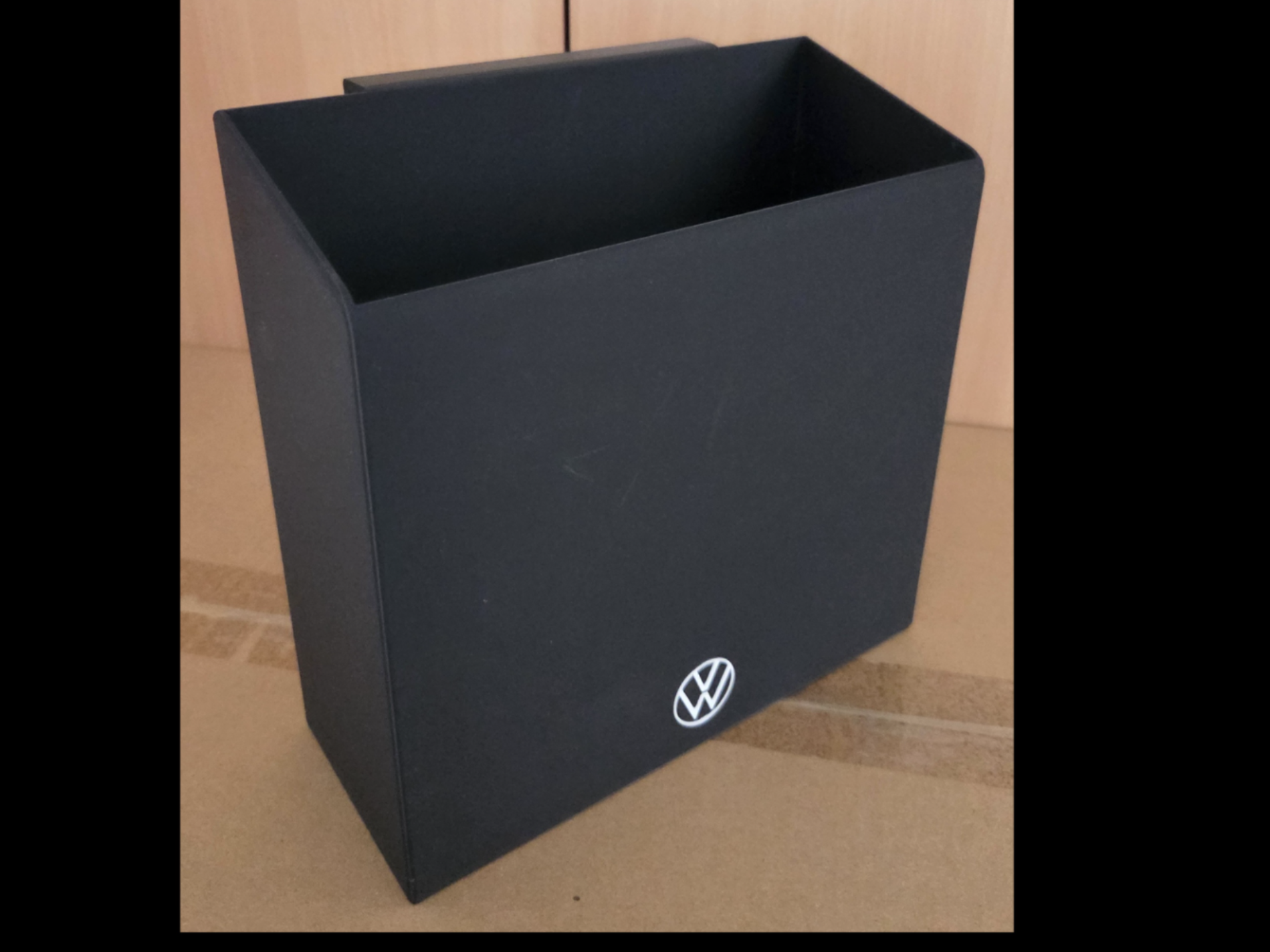 VW thrashbin for car