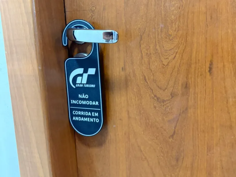 Aviso de Porta - Gran Turismo
