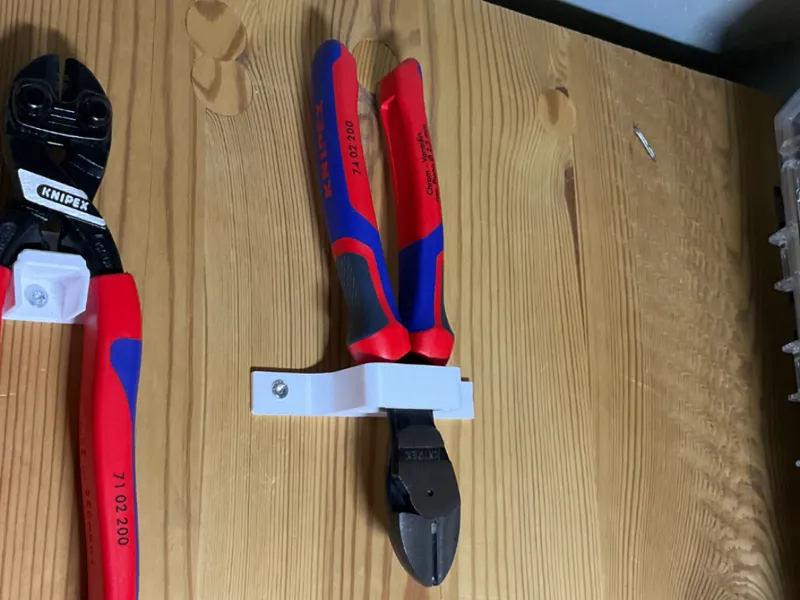 Knipex 74 02 200 power cutter wall mount