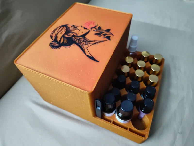 Essential oil and other stuff storage box with lid