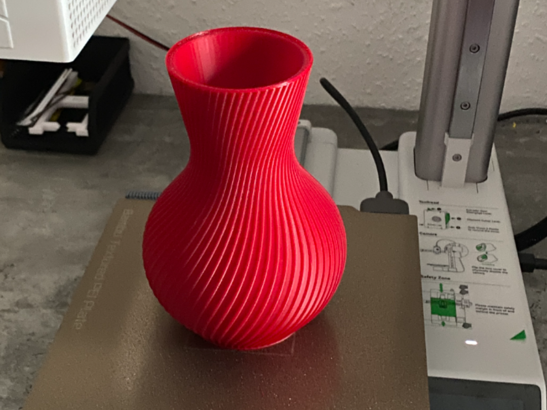 Valentinstag Spiral Vase – Elegante Deko