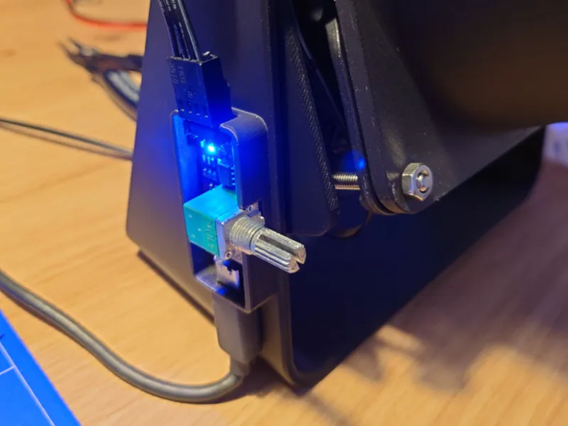 Noctua fan stand with extra box for electronic
