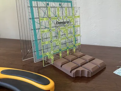 Chocolate Bar Quilt Ruler Organizer Stand