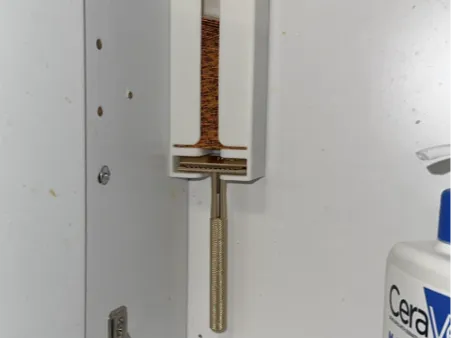 Safety Razor Handle and Blade Holder