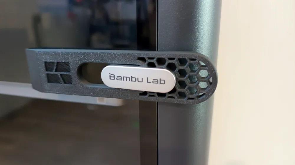 Bambu Lab Bed Scraper V2 with Replaceable Blades by Konstantin ...