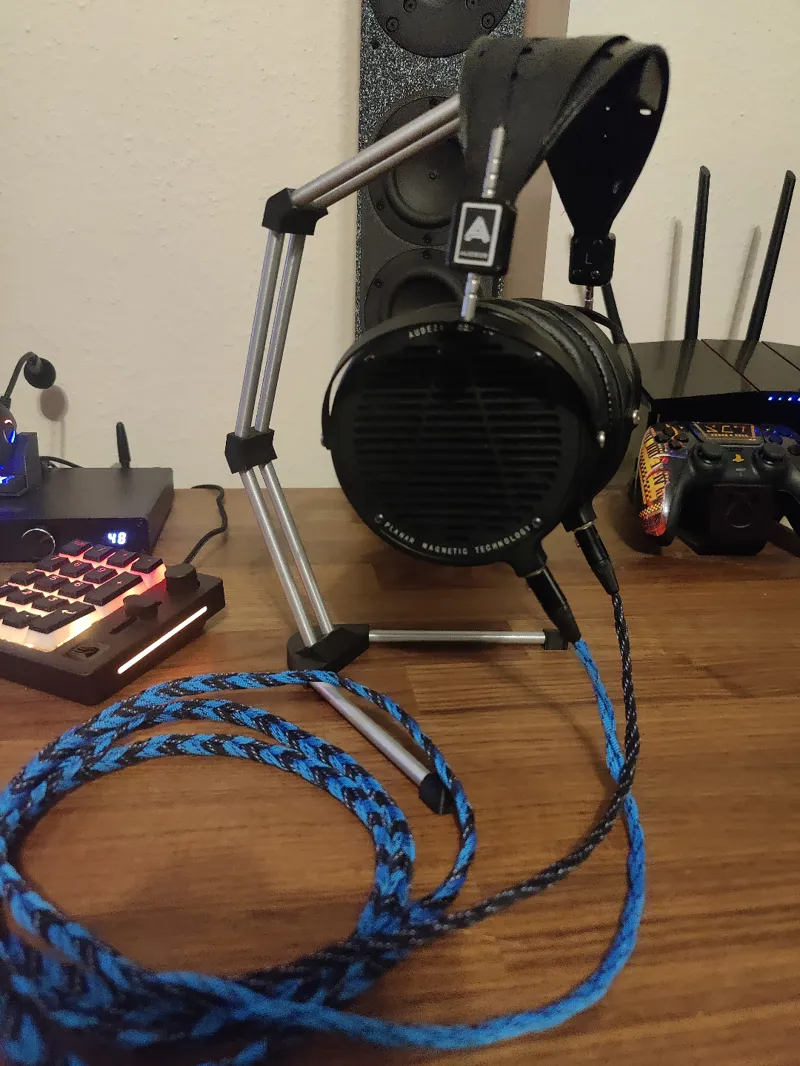 Headphone Stand made of leftover Prusa i3 MMU2S parts