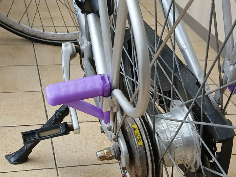 bicycle passenger feet