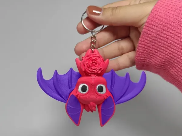 Ключодържател Baby Bat Dragon с цвете