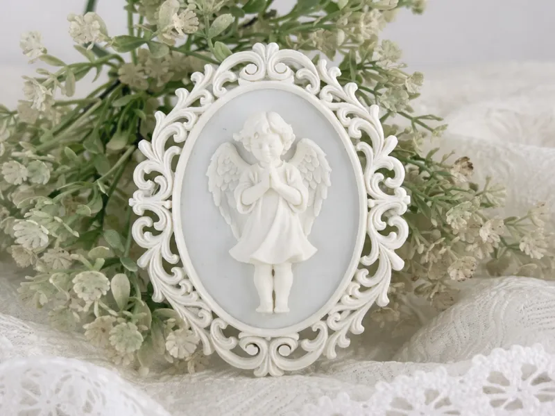Vintage Angel Cameo Frame - Decor