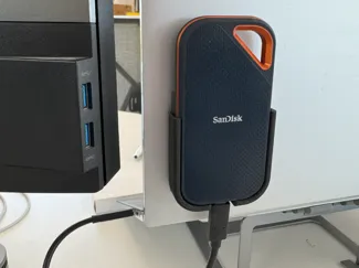 Sandisk Extreme Pro holder