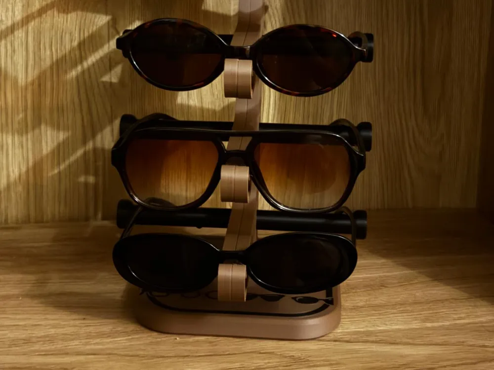 Soporte: 4-Tier Sunglasses & Eyeglasses Display Stand. Referencia del modelo original.