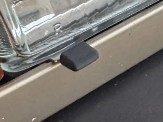 Volvo 940 Headlight Wiper end stop cover